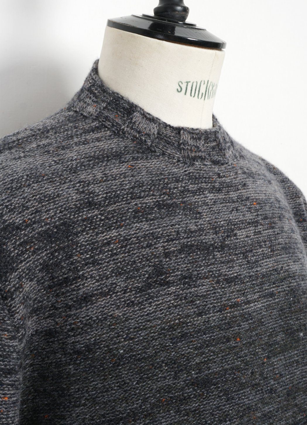 INIS MEÁIN - OMBRÉ MOCK-NECK | Wool & Cashmere-blend Sweater | Black/Grey - HANSEN Garments